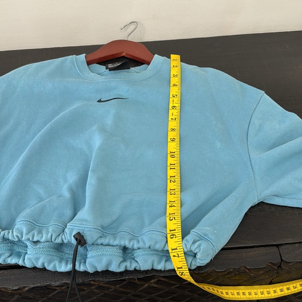 Nike Swoosh Crew Sweatshirt in Cerulea  Women's Blue Cropped Sz M - Picture 3 of 8